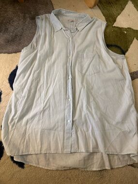 GAP | Light Blue Sleeveless Button-Up Shirt - Classic Casual